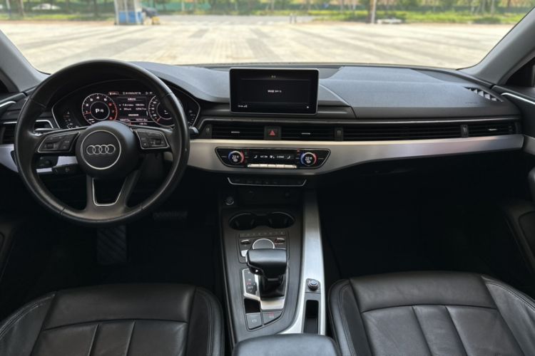 Used Audi A4L 2019 40 TFSI Fashion Edition China VI Emission Standard Interior 1