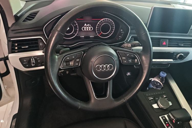 Used Audi A4L 2019 40 TFSI Fashion Edition China VI Emission Standard Interior 1