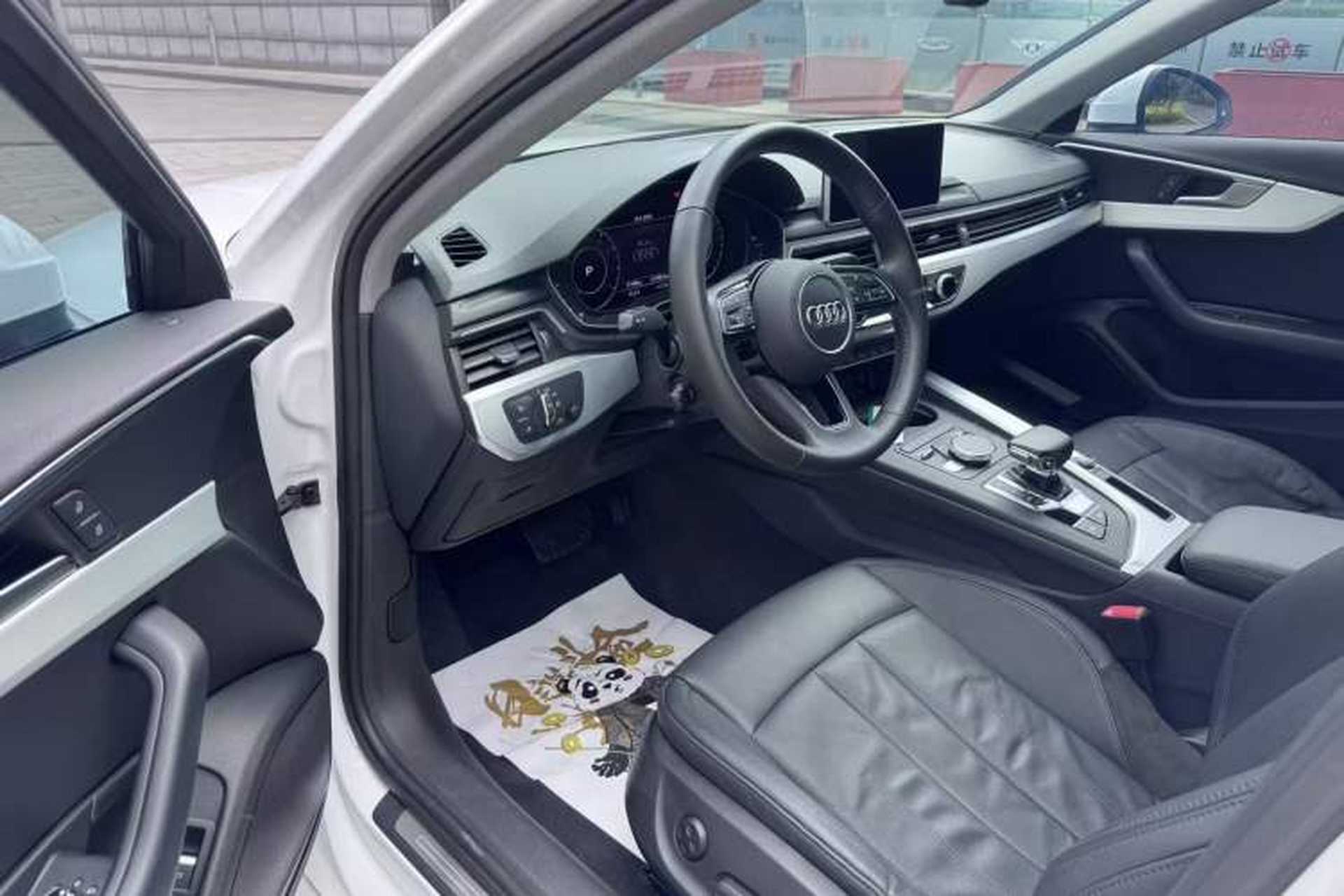 Used Audi A4L 2019 40 TFSI Fashion Version China V Interior 1