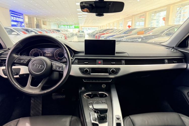 Used Audi A4L 2019 40 TFSI Fashion Edition China VI Emission Standard Interior 1