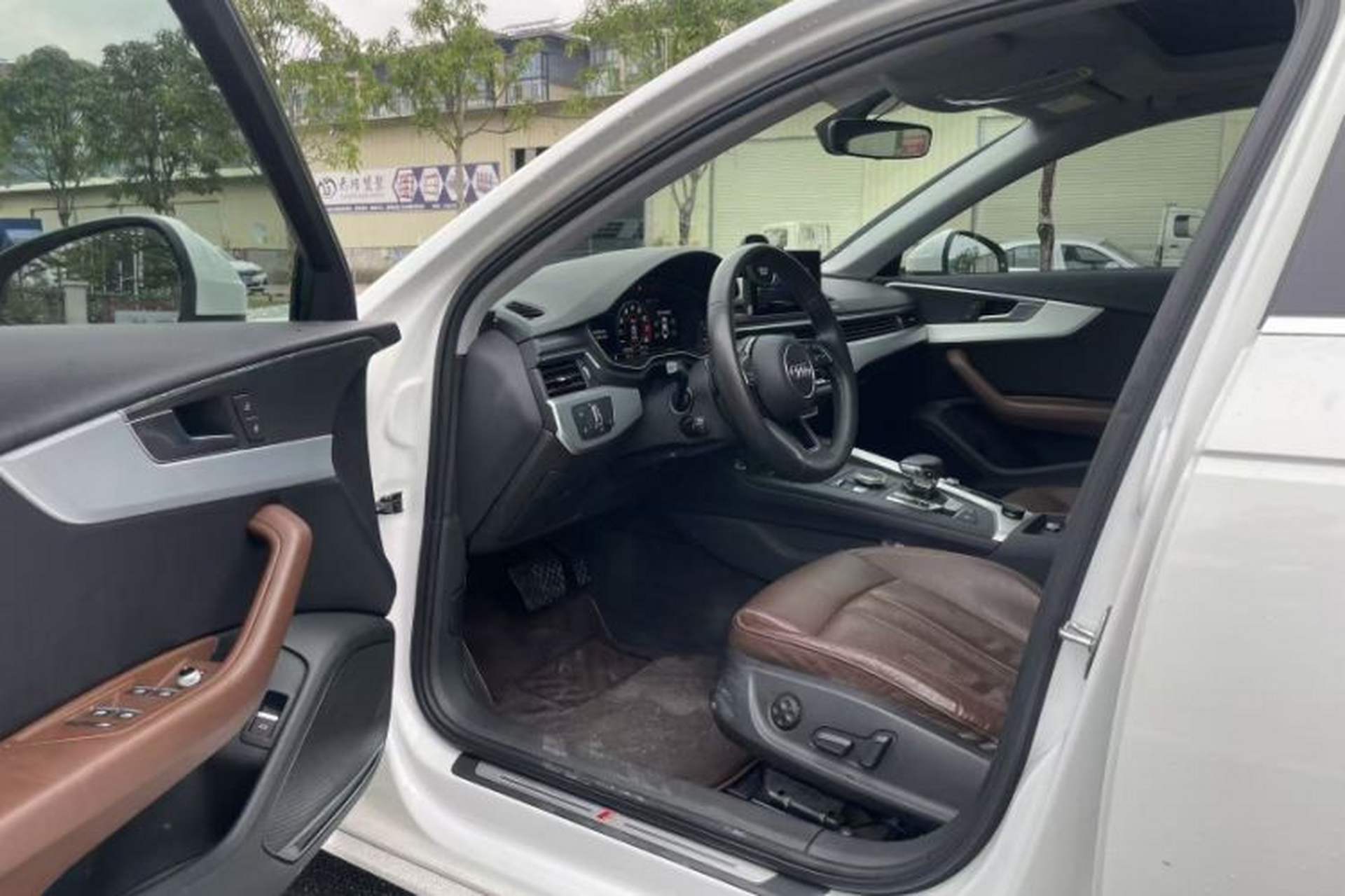 Used Audi A4L 2019 40 TFSI Fashion Edition China VI Emission Standard Interior 1