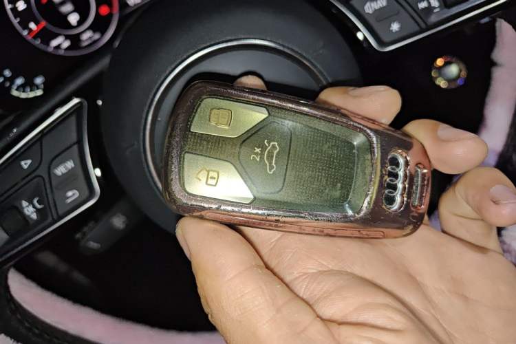 Used Audi A4L 2019 40 TFSI Fashion Version China V Interior 1