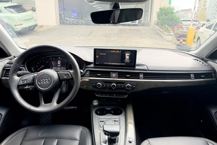 Used Audi A4L 2019 40 TFSI Ambition China VI Interior 1