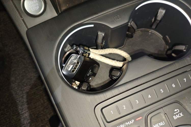Used Audi A4L 2019 40 TFSI Fashion Edition China VI Emission Standard Interior 1
