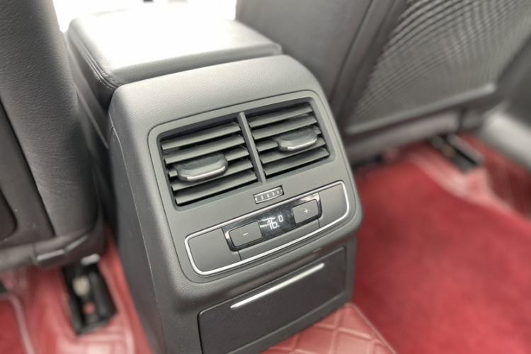 Used Audi A4L 2019 40 TFSI Fashion Edition China VI Emission Standard Interior 10