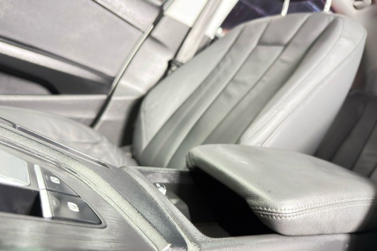 Used Audi A4L 2019 40 TFSI Fashion Version China V Interior 10