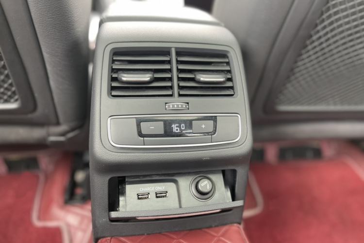 Used Audi A4L 2019 40 TFSI Fashion Edition China VI Emission Standard Interior 10