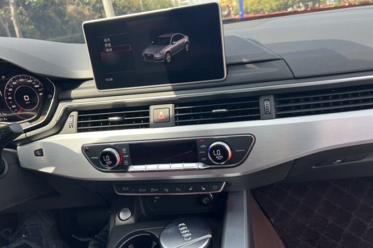 Used Audi A4L 2019 40 TFSI Fashion Edition China VI Emission Standard Interior 10