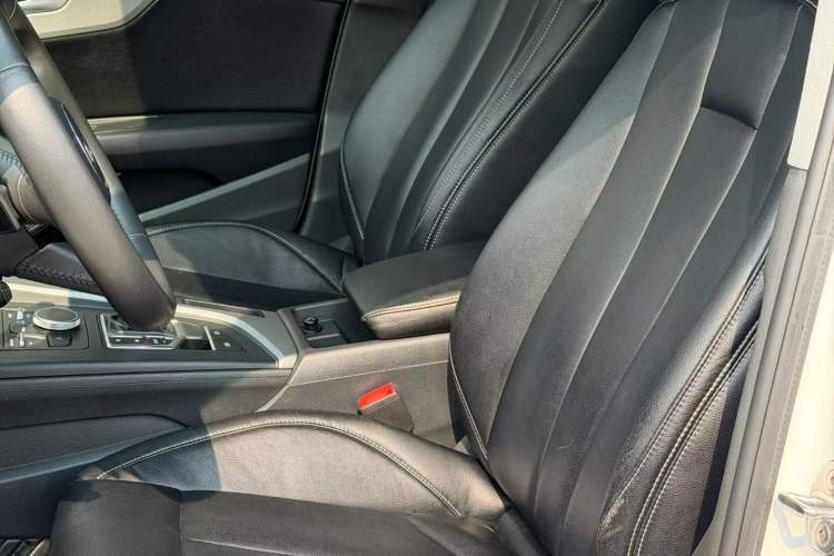 Used Audi A4L 2019 40 TFSI Ambition Version China V Interior 2