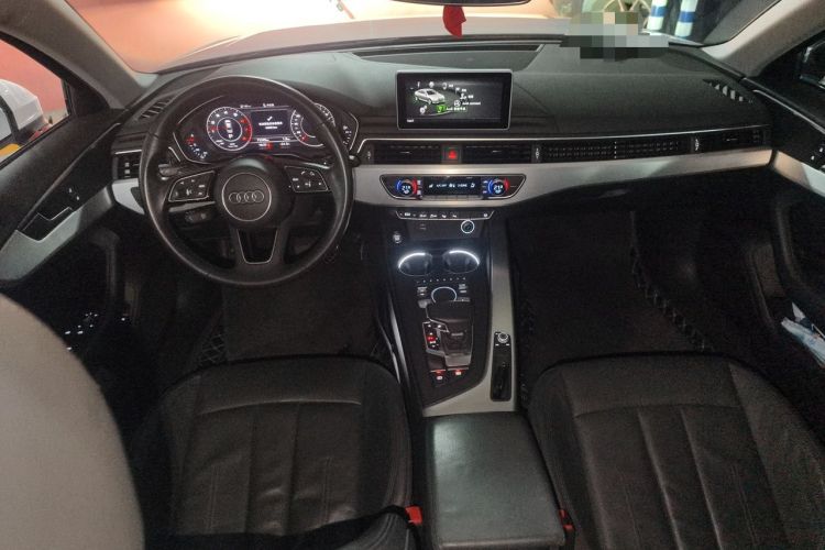 Used Audi A4L 2019 40 TFSI Fashion Edition China VI Emission Standard Interior 2