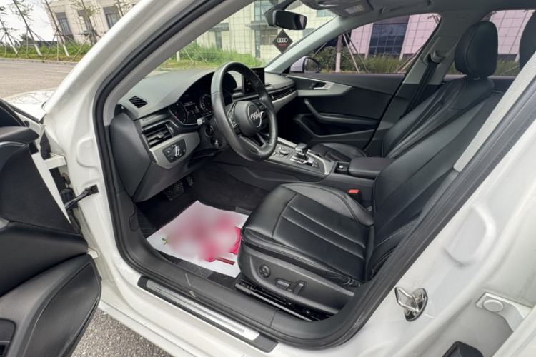 Used Audi A4L 2019 40 TFSI Ambition Version China V Interior 3