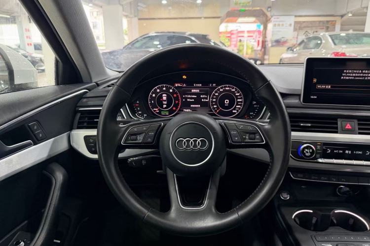 Used Audi A4L 2019 40 TFSI Fashion Edition China VI Emission Standard Interior 3