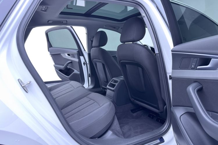 Used Audi A4L 2019 40 TFSI Ambition Version China V Interior 3