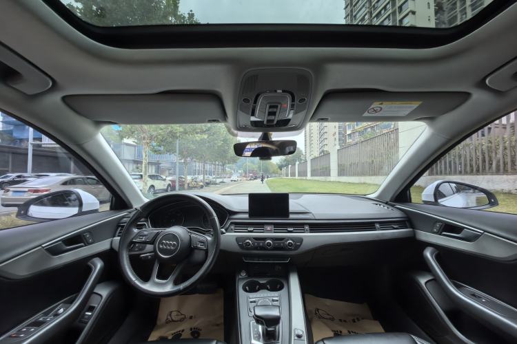 Used Audi A4L 2019 40 TFSI Ambition China VI Interior 3