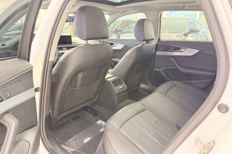 Used Audi A4L 2019 40 TFSI Fashion Edition China VI Emission Standard Interior 3