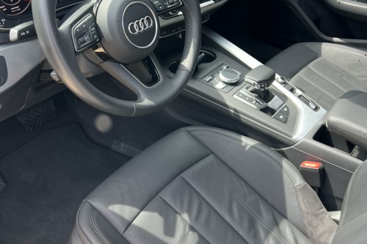 Used Audi A4L 2019 40 TFSI Fashion Version China V Interior 3