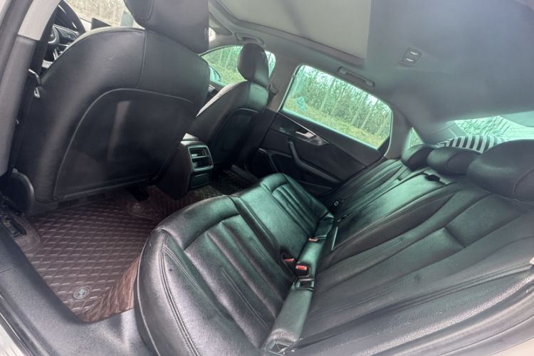 Used Audi A4L 2019 40 TFSI Ambition China VI Interior 3