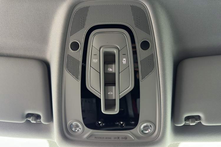Used Audi A4L 2019 40 TFSI Ambition China VI Interior 4