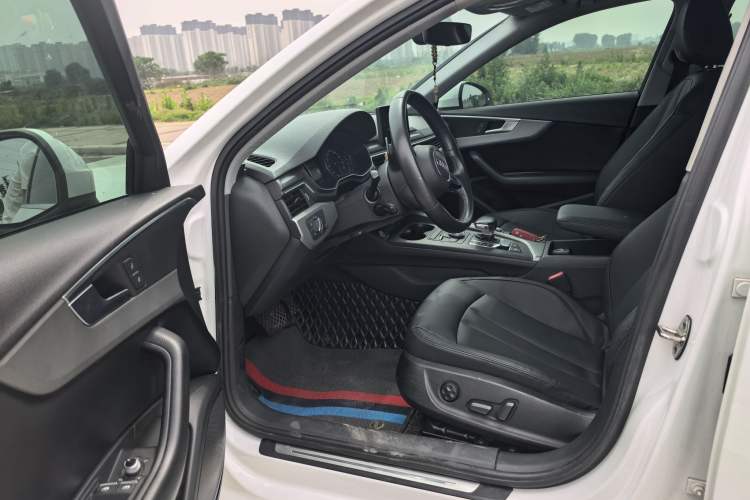 Used Audi A4L 2019 40 TFSI Ambition Version China V Interior 4