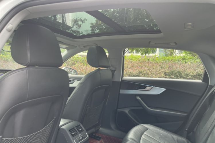 Used Audi A4L 2019 40 TFSI Fashion Edition China VI Emission Standard Interior 6