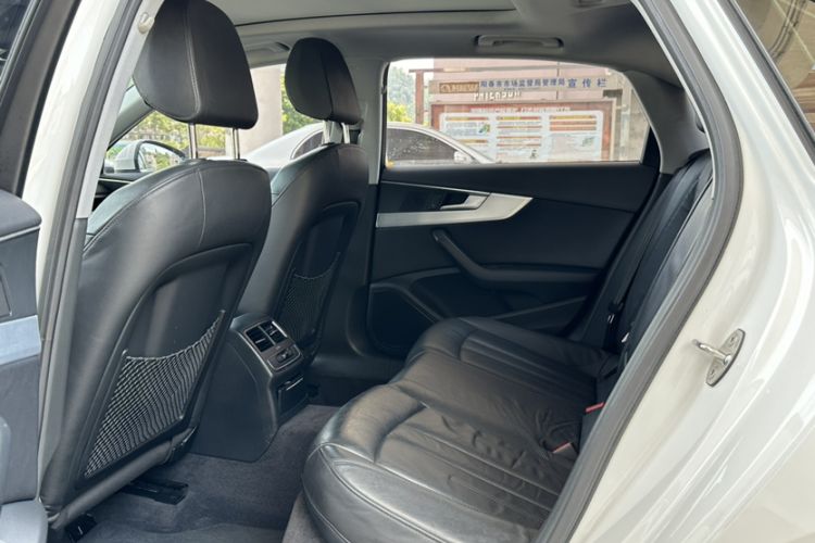 Used Audi A4L 2019 40 TFSI Fashion Edition China VI Emission Standard Interior 6