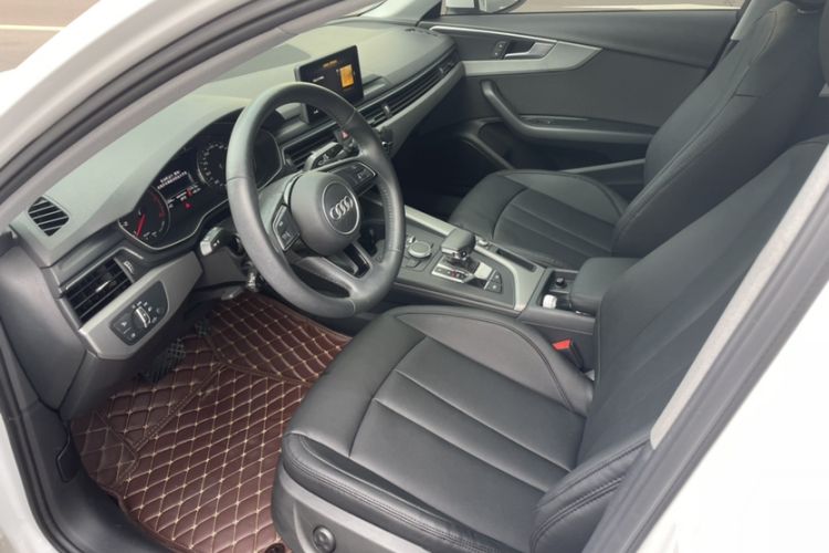 Used Audi A4L 2019 40 TFSI Ambition China VI Interior 6
