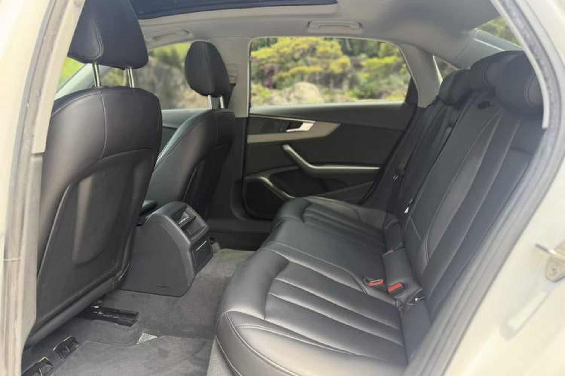 Used Audi A4L 2019 40 TFSI Ambition China VI Interior 6