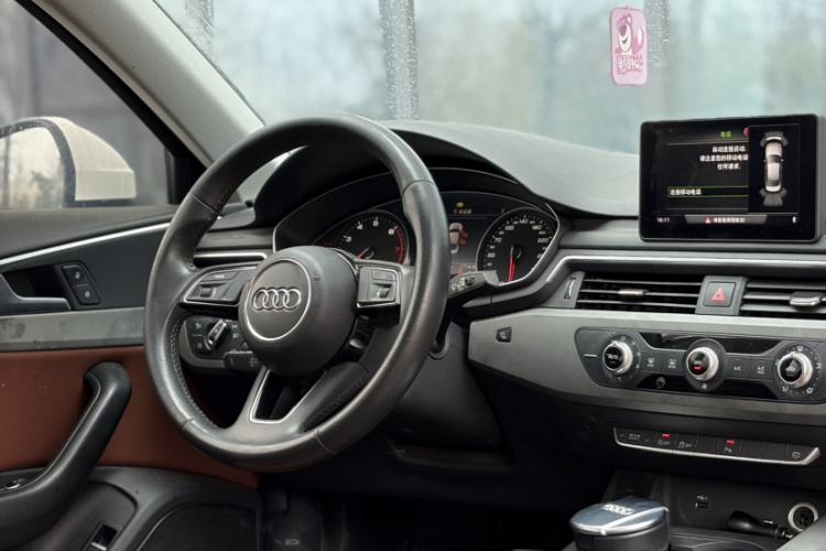 Used Audi A4L 2019 40 TFSI Ambition China VI Interior 6