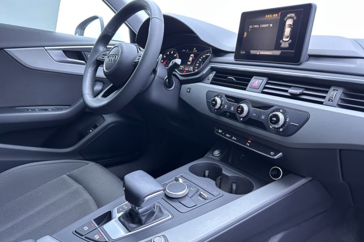 Used Audi A4L 2019 40 TFSI Ambition Version China V Interior 7