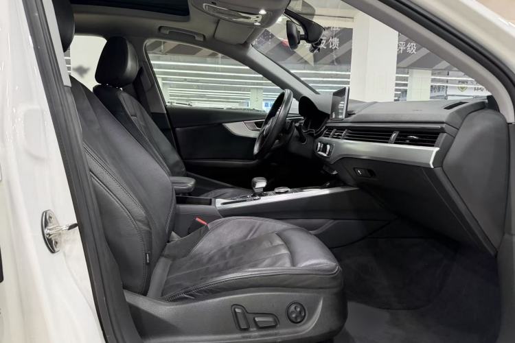 Used Audi A4L 2019 40 TFSI Fashion Edition China VI Emission Standard Interior 8