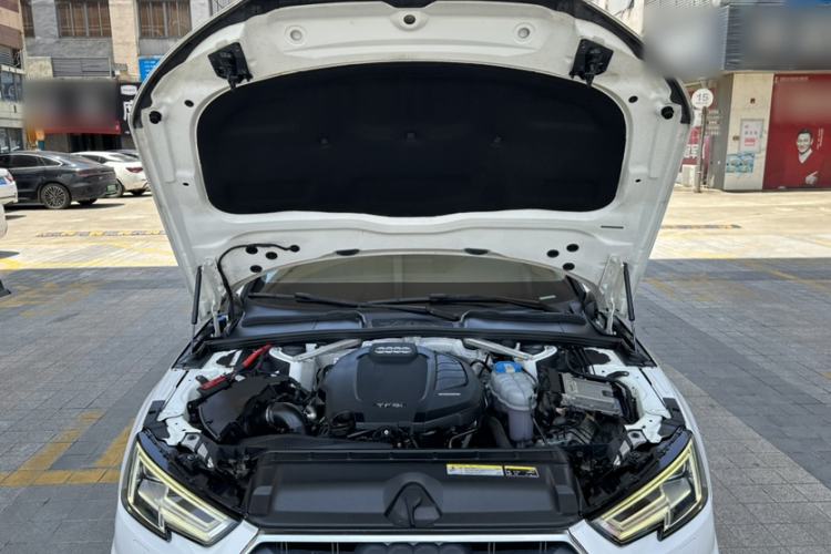 Used Audi A4L 2019 40 TFSI Fashion Edition China VI Emission Standard Interior 8