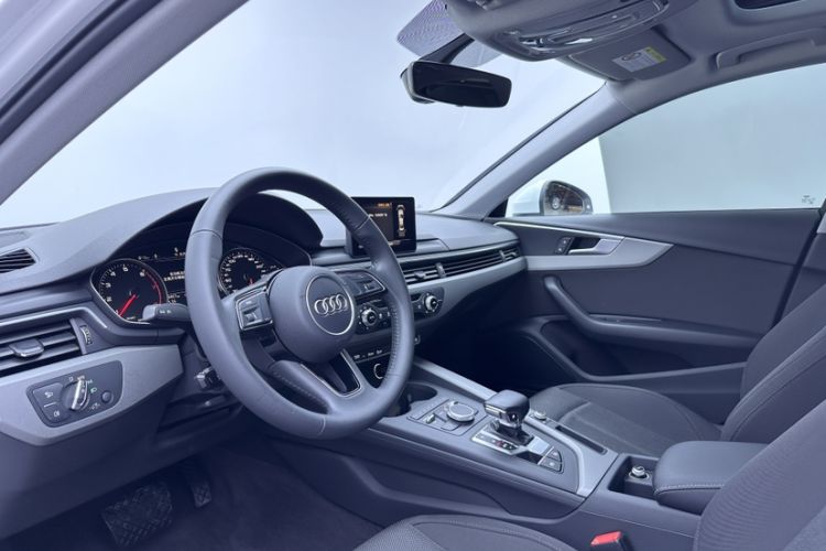 Used Audi A4L 2019 40 TFSI Ambition Version China V Interior 8