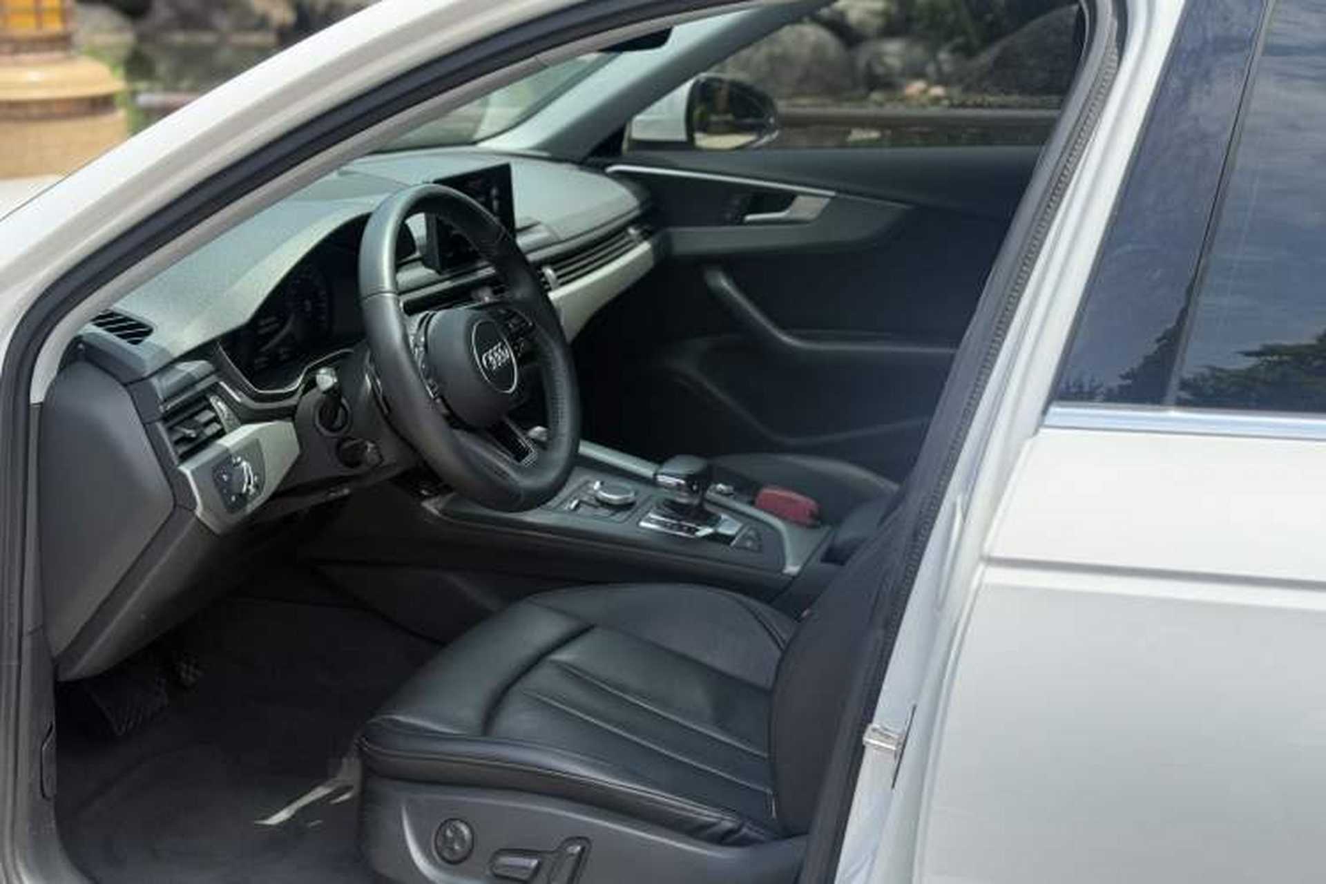 Used Audi A4L 2019 40 TFSI Ambition China VI Interior 8