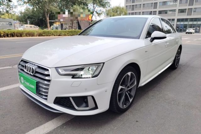 Audi A4L 2019 40 TFSI Sporty Version China VI مستعملة