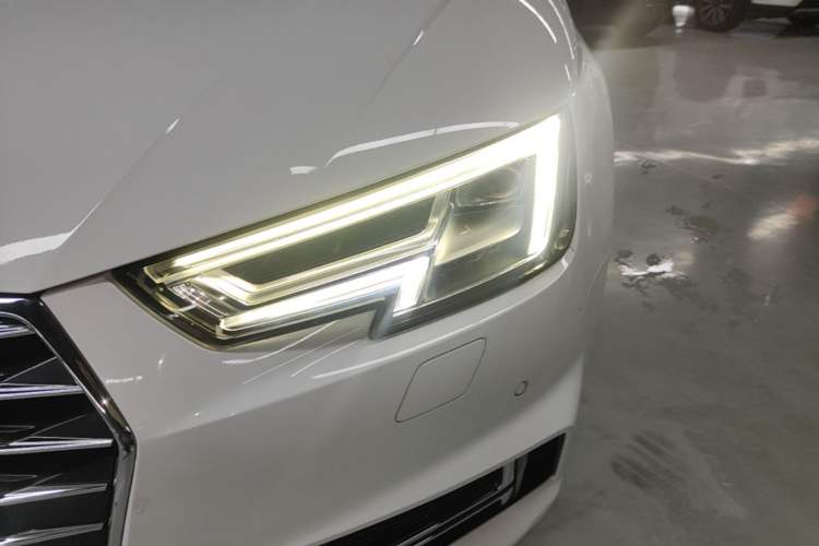 Used Audi A4L 2019 40 TFSI Ambition China VI Left Front Headlight