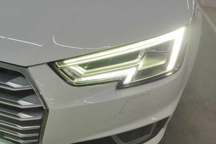 Used Audi A4L 2019 40 TFSI Fashion Version China V Left Front Headlight
