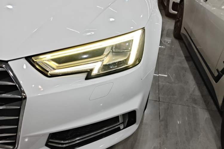 Used Audi A4L 2019 40 TFSI Ambition China VI Left Front Headlight