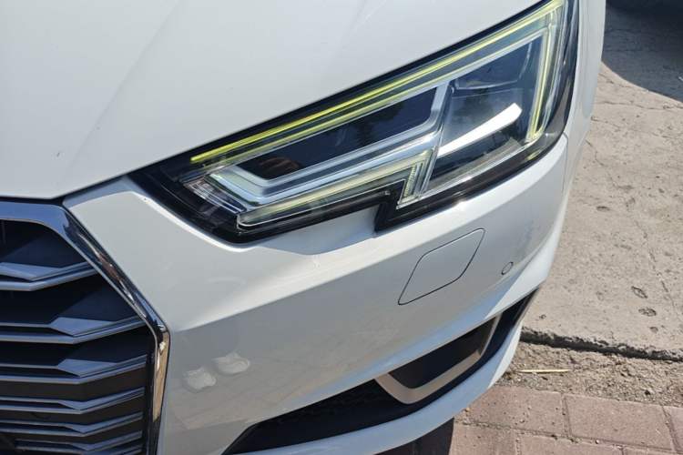 Used Audi A4L 2019 40 TFSI Fashion Version China V Left Front Headlight