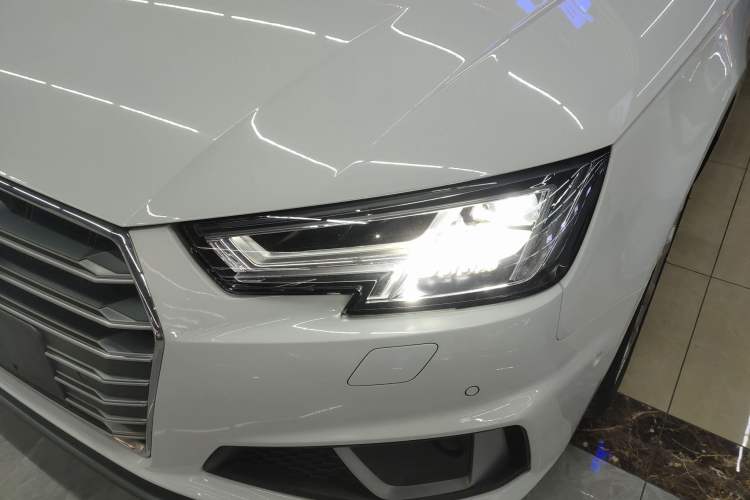 Used Audi A4L 2019 40 TFSI Fashion Version China V Left Front Headlight
