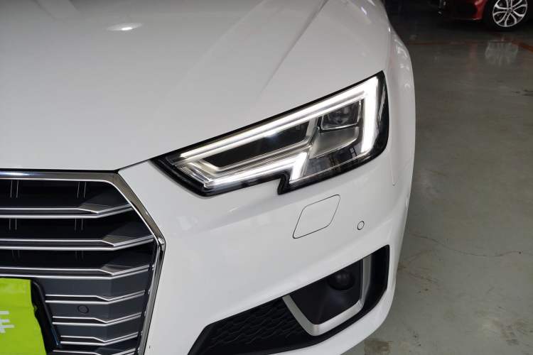 Used Audi A4L 2019 40 TFSI Fashion Edition China VI Emission Standard Left Front Headlight