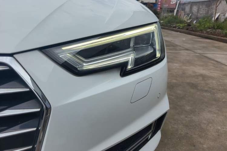 Used Audi A4L 2019 40 TFSI Ambition China VI Left Front Headlight