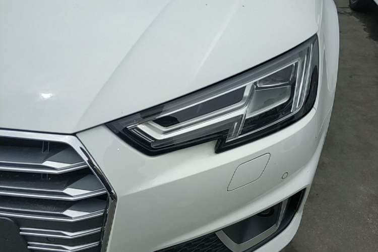 Used Audi A4L 2019 40 TFSI Fashion Edition China VI Emission Standard Left Front Headlight