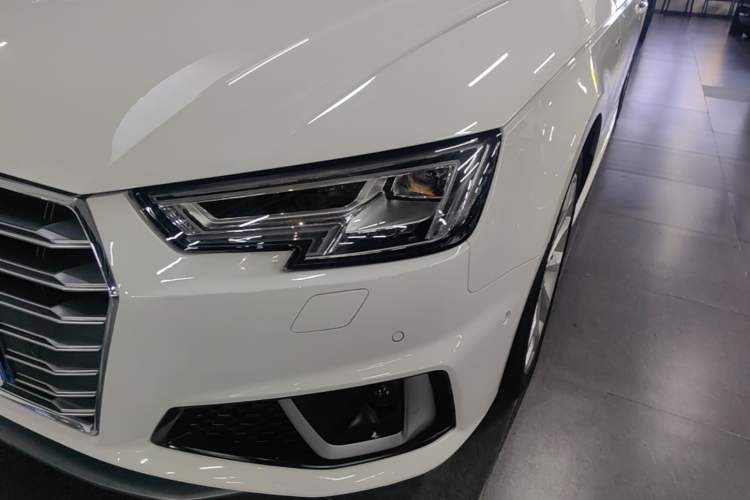 Used Audi A4L 2019 40 TFSI Fashion Edition China VI Emission Standard Left Front Headlight