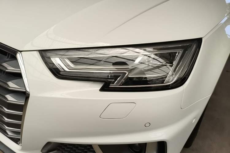 Used Audi A4L 2019 40 TFSI Fashion Edition China VI Emission Standard Left Front Headlight