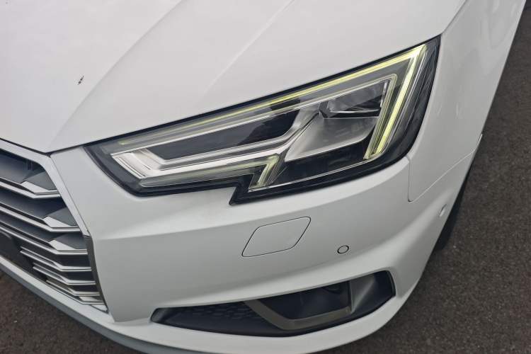 Used Audi A4L 2019 40 TFSI Fashion Edition China VI Emission Standard Left Front Headlight