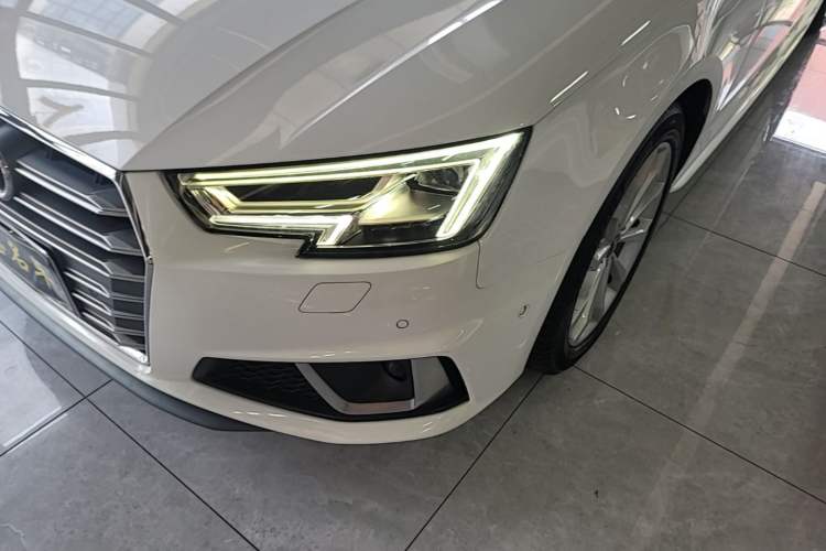 Used Audi A4L 2019 40 TFSI Fashion Edition China VI Emission Standard Left Front Headlight