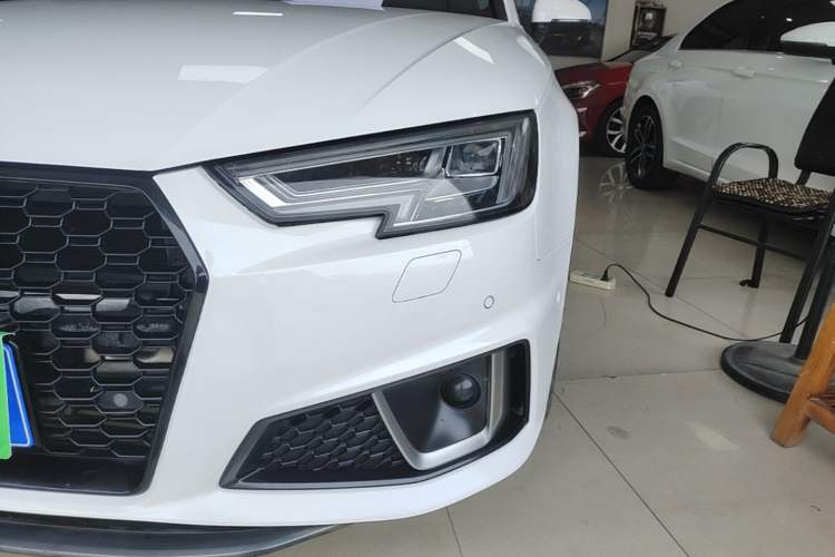 Used Audi A4L 2019 40 TFSI Fashion Version China V Left Front Headlight