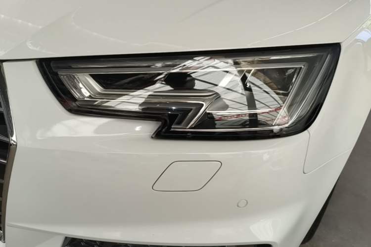 Used Audi A4L 2019 40 TFSI Ambition China VI Left Front Headlight