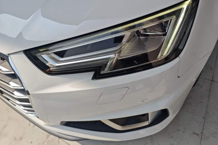 Used Audi A4L 2019 40 TFSI Fashion Edition China VI Emission Standard Left Front Headlight