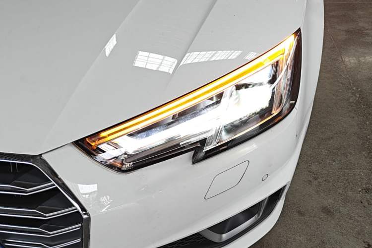 Used Audi A4L 2019 40 TFSI Fashion Version China V Left Front Headlight